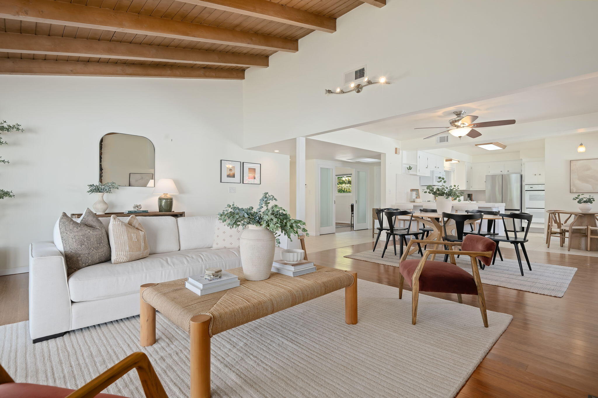 1111 Crestline Drive Santa Barbara, CA 93105 - Photo 6 of 38 06 - Living Room