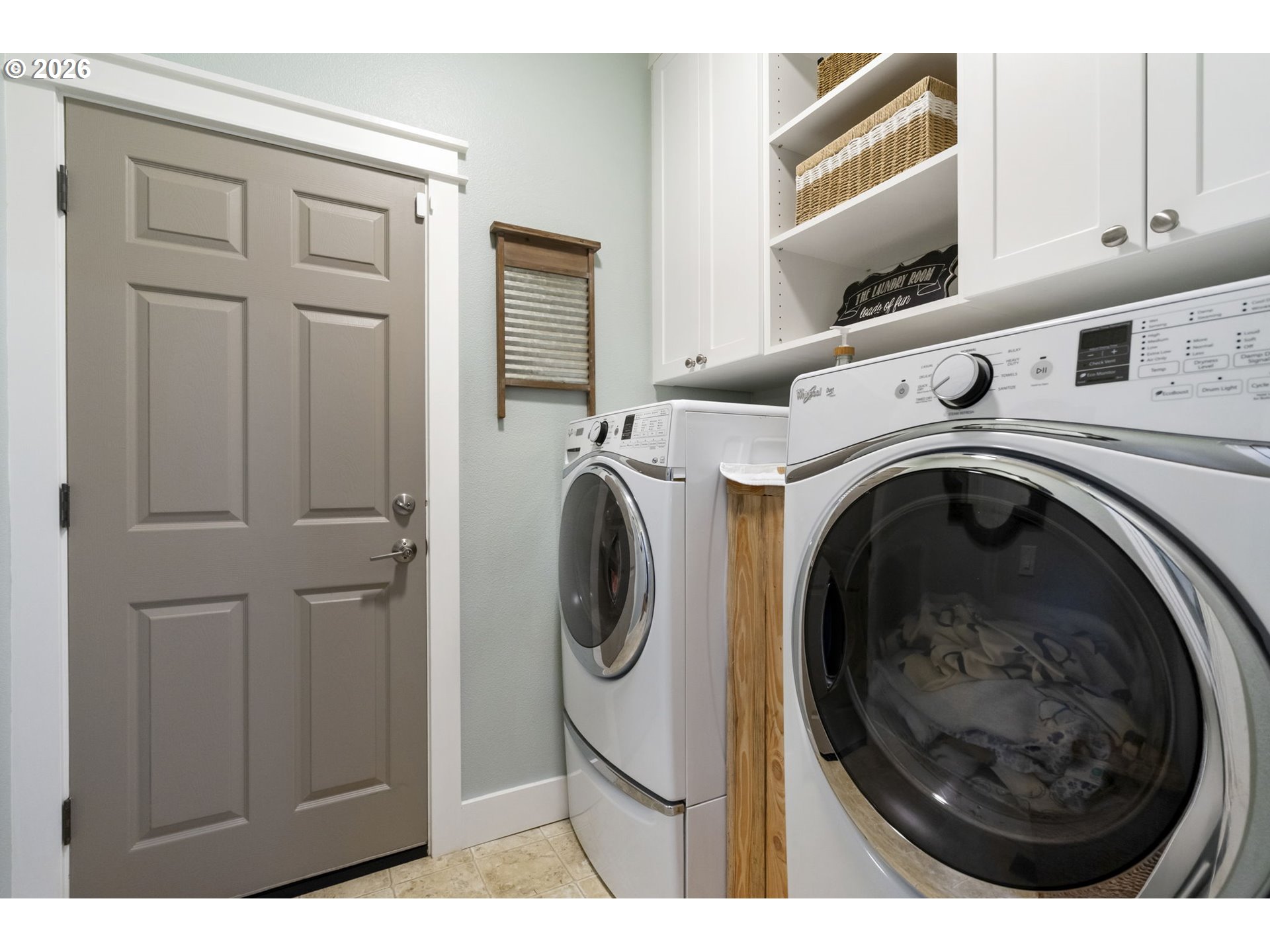 9250 Southwest Sagert Street Tualatin, OR 97062 - Photo 22 of 36 Laundry