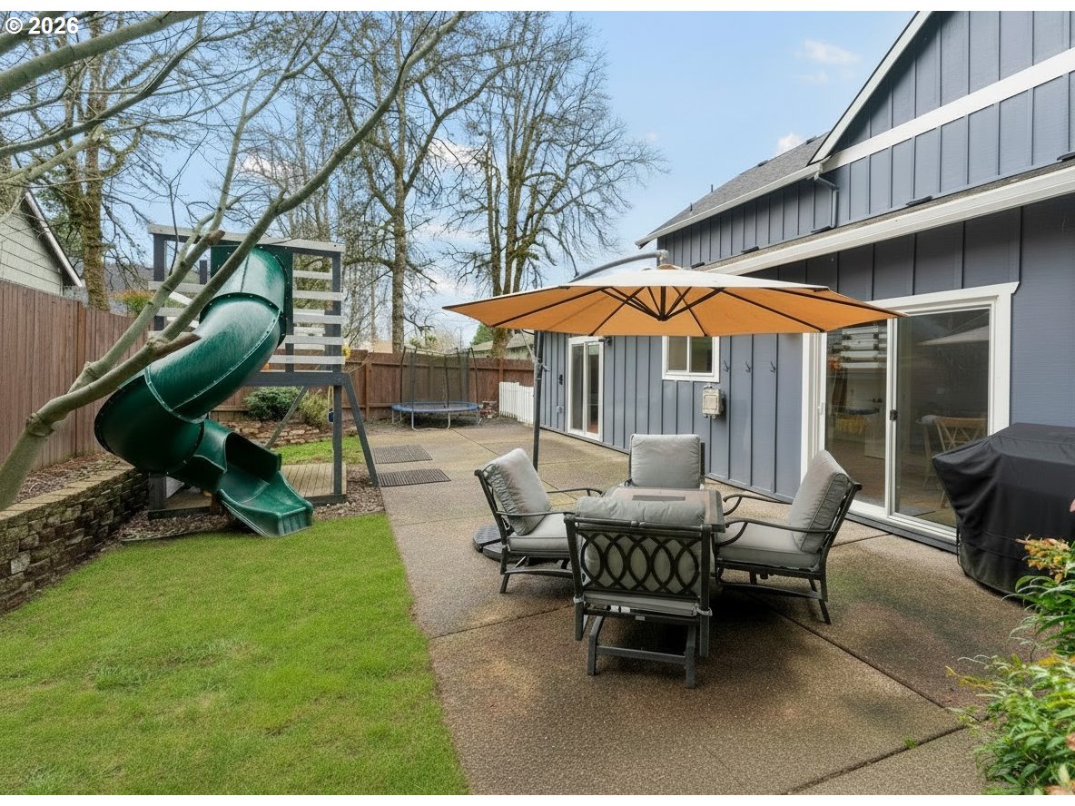 9250 Southwest Sagert Street Tualatin, OR 97062 - Photo 33 of 36 Backyard