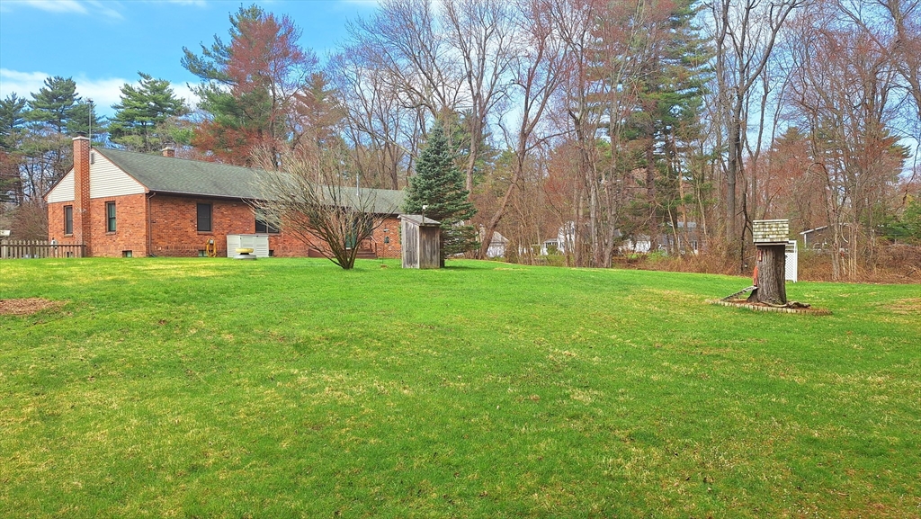 115 Senator Street Springfield, MA 01129 - Photo 16 of 20