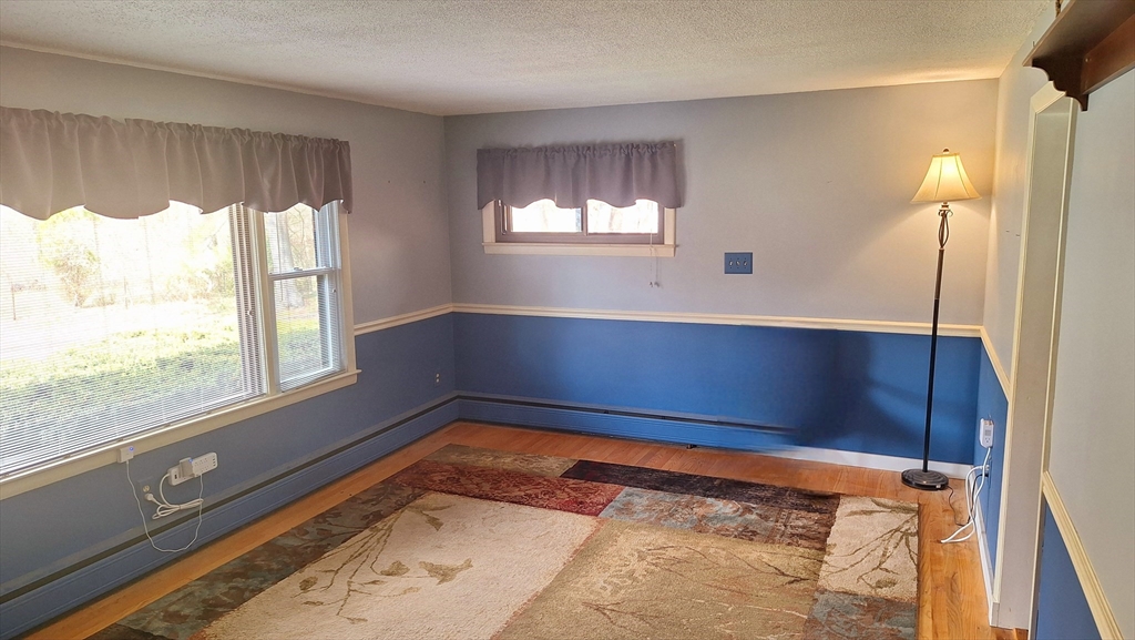 115 Senator Street Springfield, MA 01129 - Photo 7 of 20