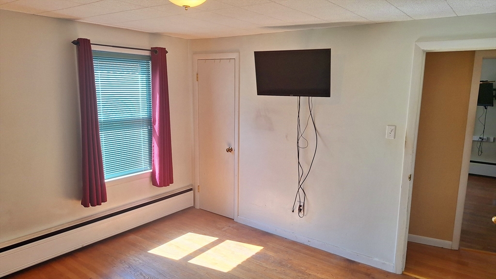 115 Senator Street Springfield, MA 01129 - Photo 10 of 20