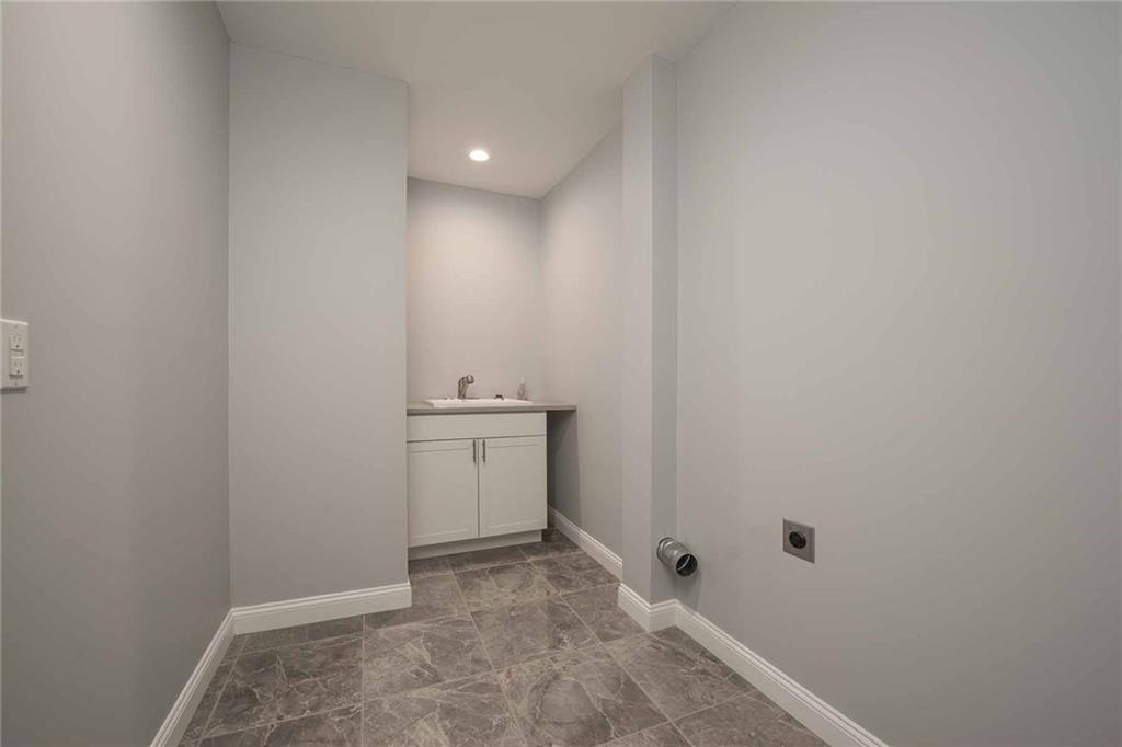 226 McCoy Place Road Sewickley, PA 15143 - Photo 10 of 25 Well equipped and spacious laundry room.