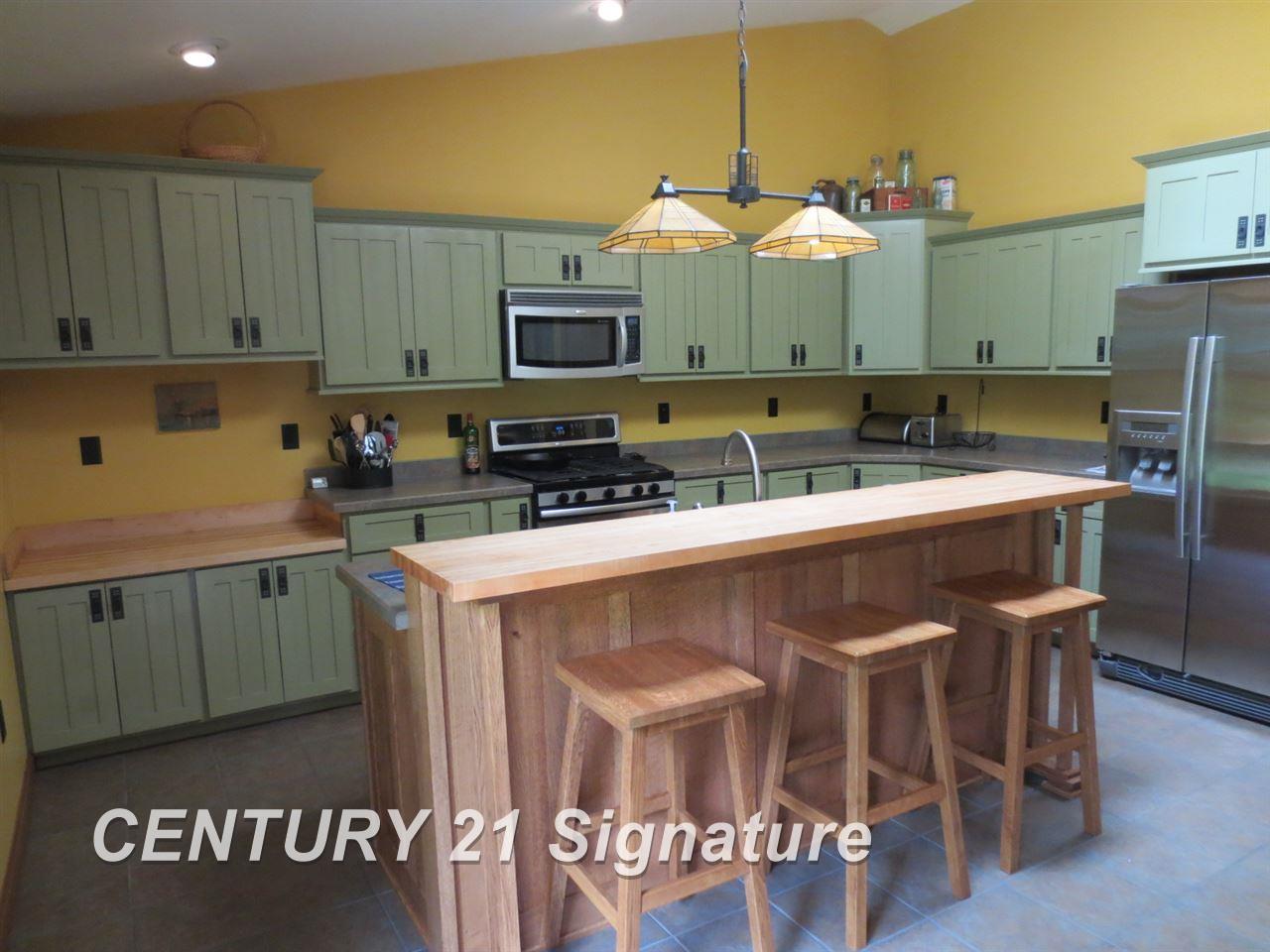 8 Round Lake Road Hemlock, MI 48626 - Photo 6 of 14