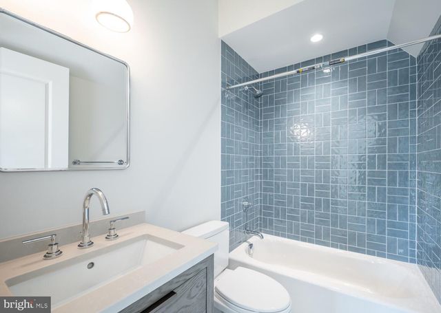 $2,570,607 | 2398 North Quincy Street, Arlington, VA 22207