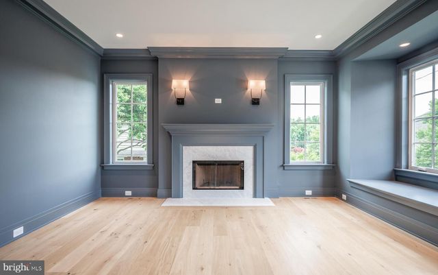 $2,570,607 | 2398 North Quincy Street, Arlington, VA 22207