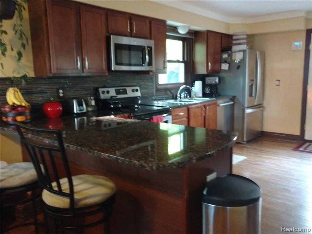13477 Carleton West Road Carleton, MI 48117 - Photo 7 of 27 Gallery Image 7