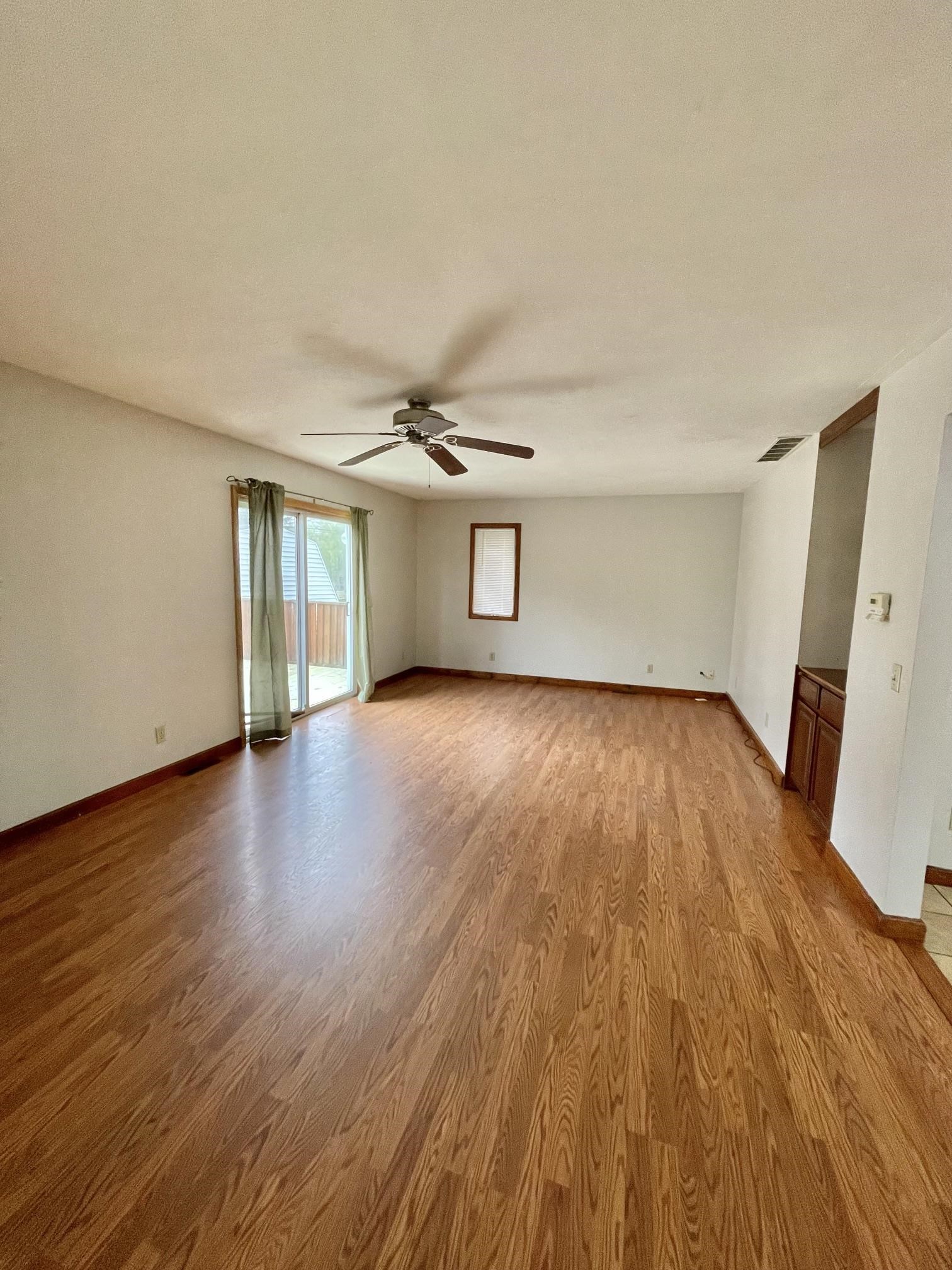 703 Division Owosso, MI 48867 - Photo 12 of 28