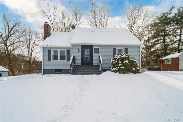 $425,000 | 392 Titusville Road, Poughkeepsie, NY 12603