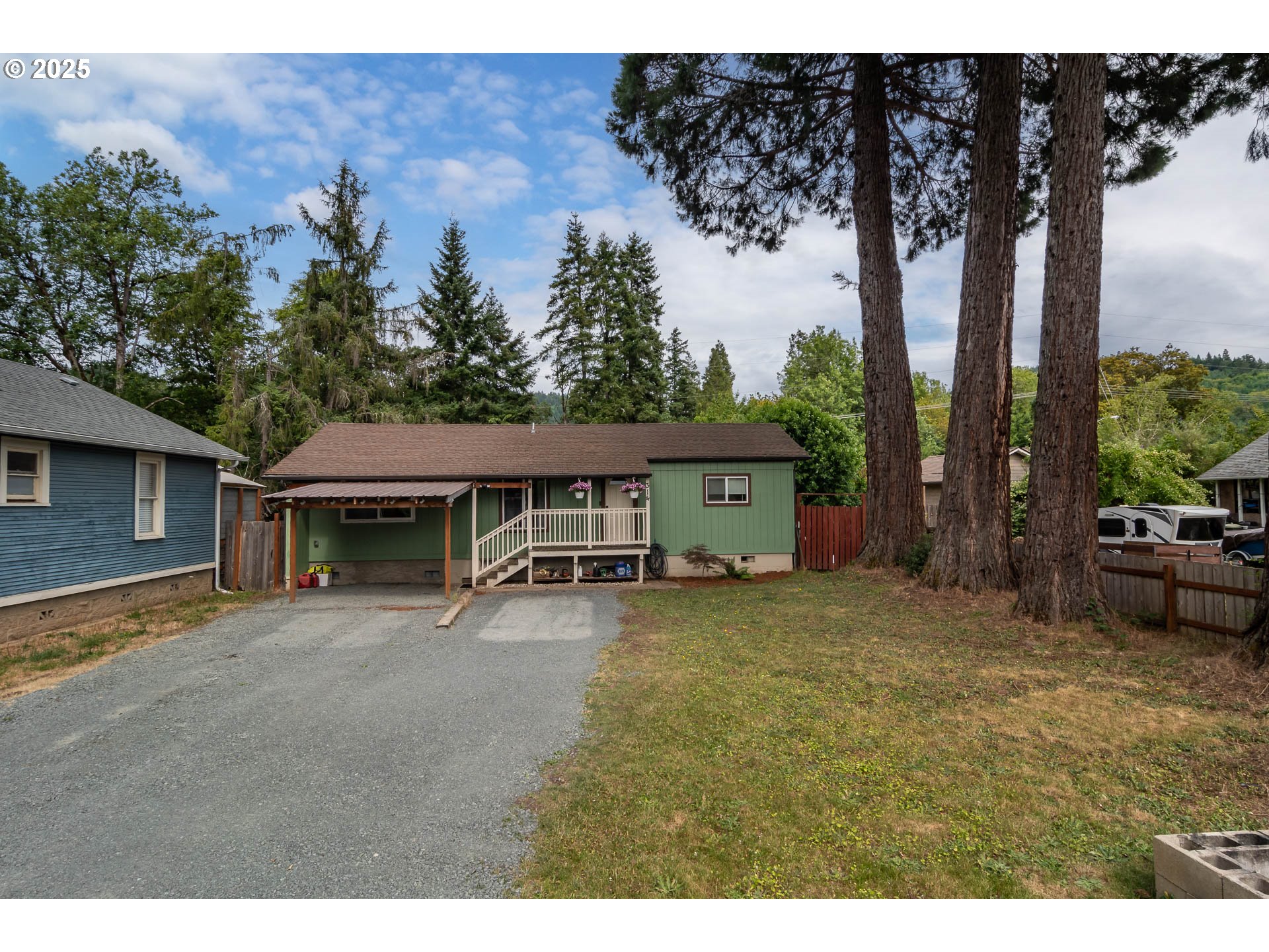 314 South Cedar Street Drain, OR 97435 - Photo 4 of 41