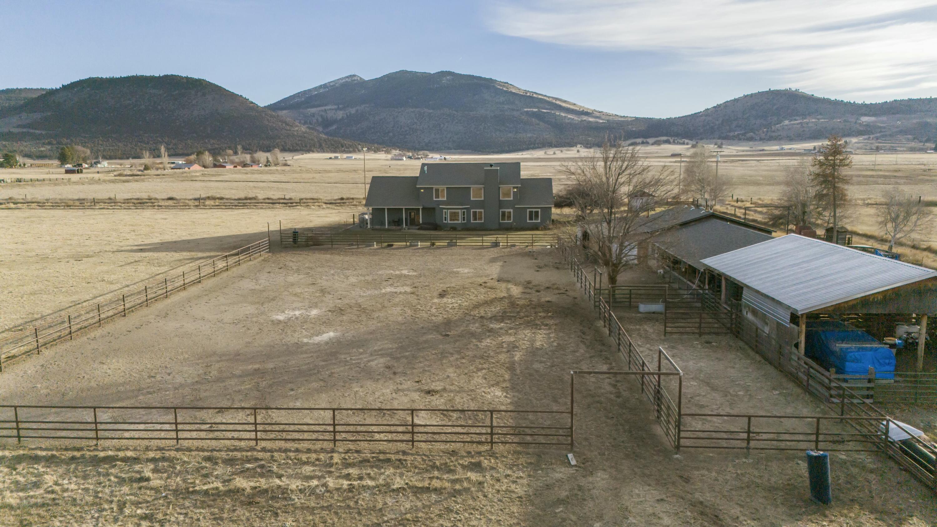 11251 Crystal Springs Road Klamath Falls, OR 97603 - Photo 56 of 64 arena