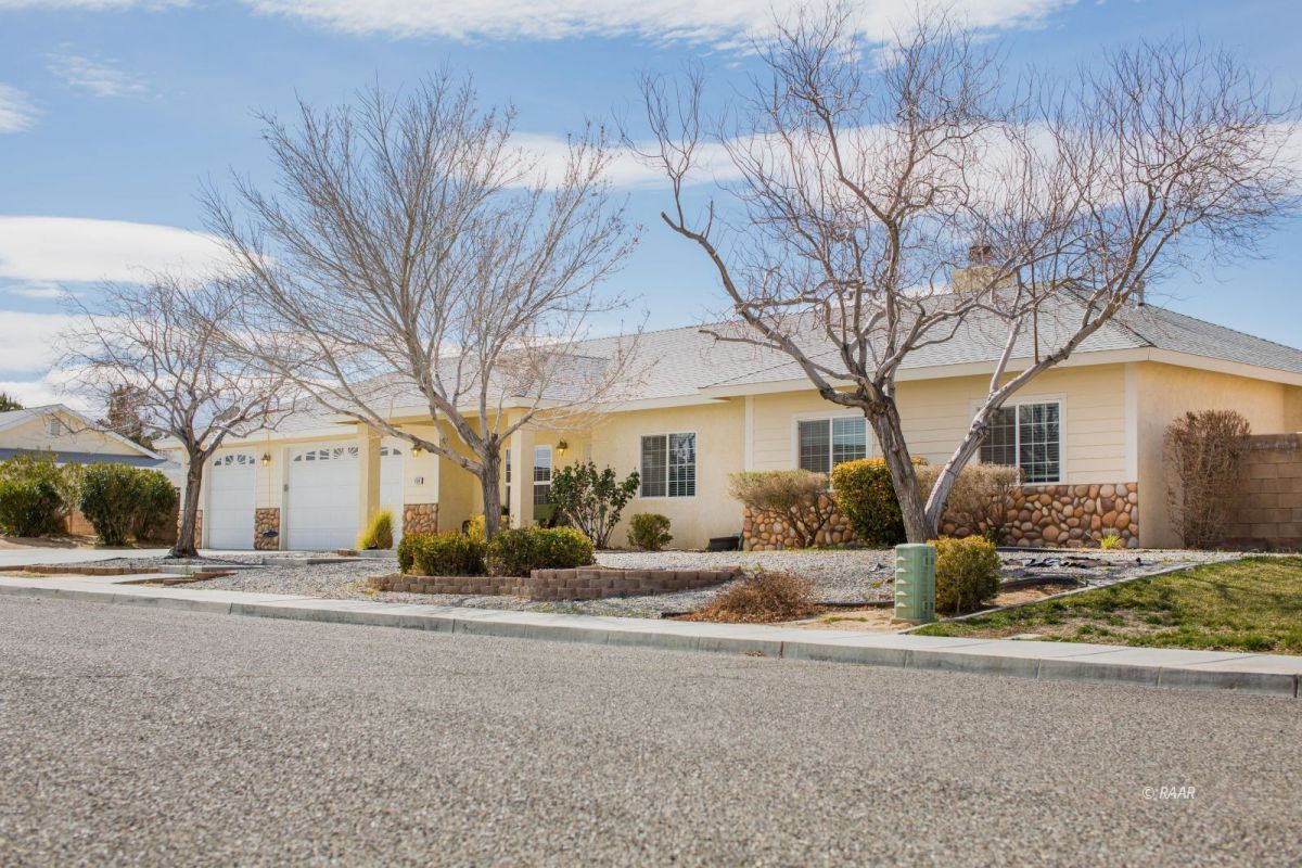 409 South Inyo Street Ridgecrest, CA 93555 - Photo 1 of 1