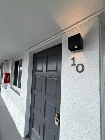 $1,495 | 1810 East Oakland Park Boulevard, Unit 10, Fort Lauderdale, FL 33306