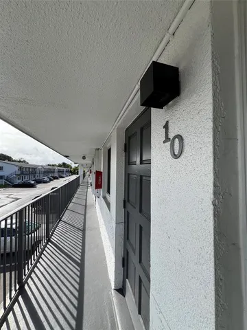 $1,495 | 1810 East Oakland Park Boulevard, Unit 10, Fort Lauderdale, FL 33306