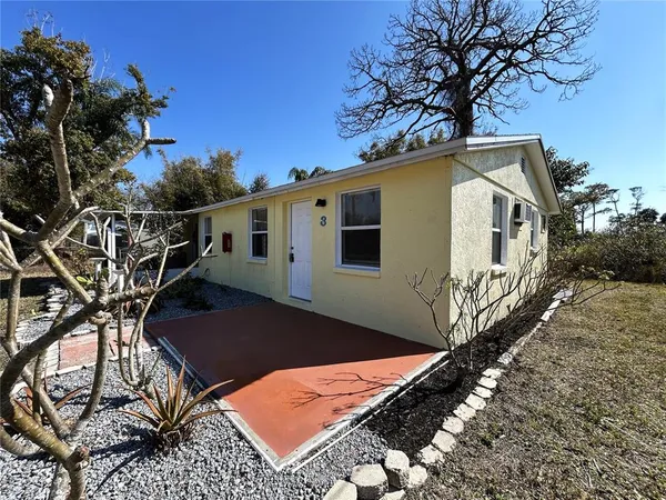 $1,400 | 255 Pineapple Street, Unit 3, Englewood, FL 34223