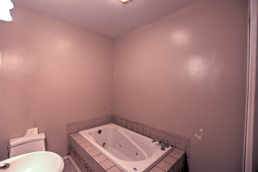 418 West 1st Street Assumption, IL 62510 - Photo 17 of 28