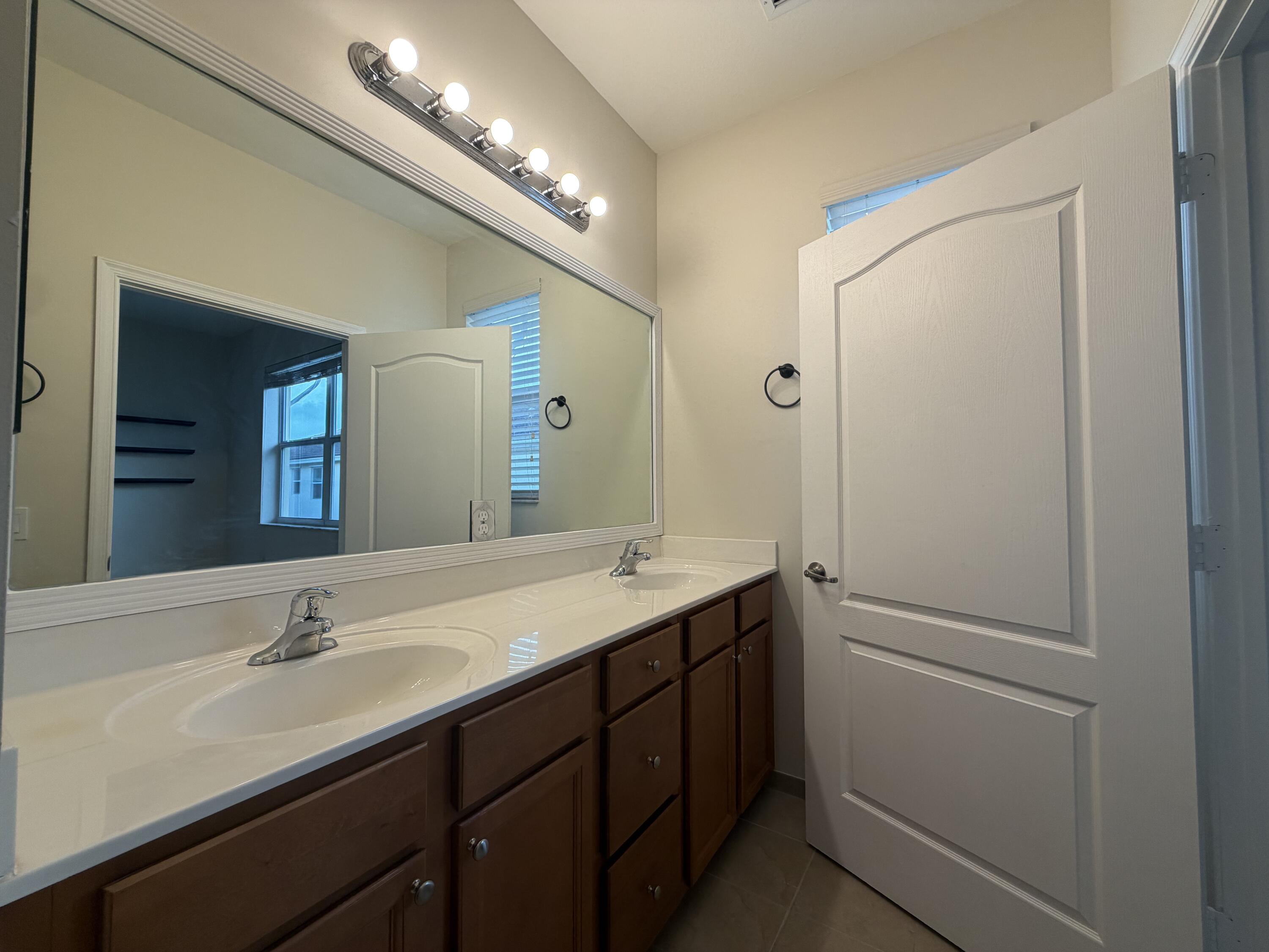 9491 Southwest Merlin Court Stuart, FL 34997 - Photo 31 of 46 IMG_4123