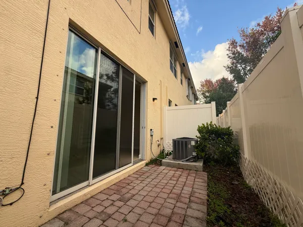 $2,500 | 9491 Southwest Merlin Court, Stuart, FL 34997