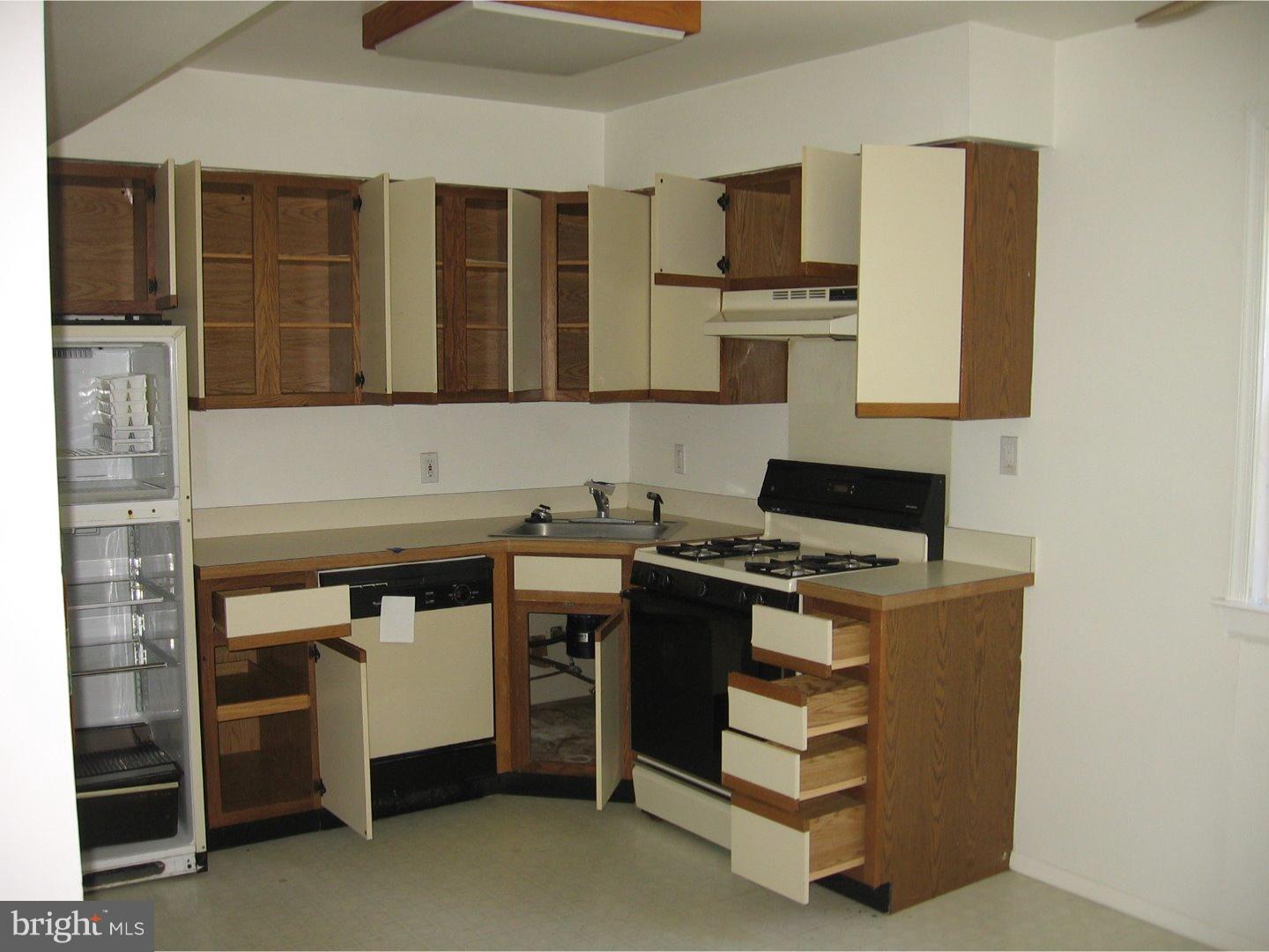 178 Eaves Mill Road Medford, NJ 08055 - Photo 4 of 13 Kitchen