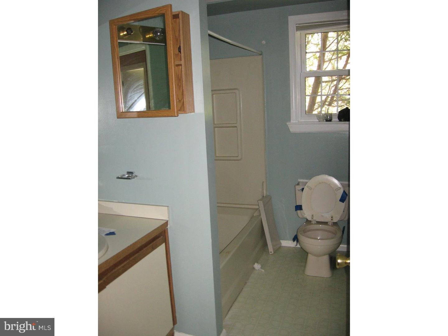 178 Eaves Mill Road Medford, NJ 08055 - Photo 5 of 13 Bathroom