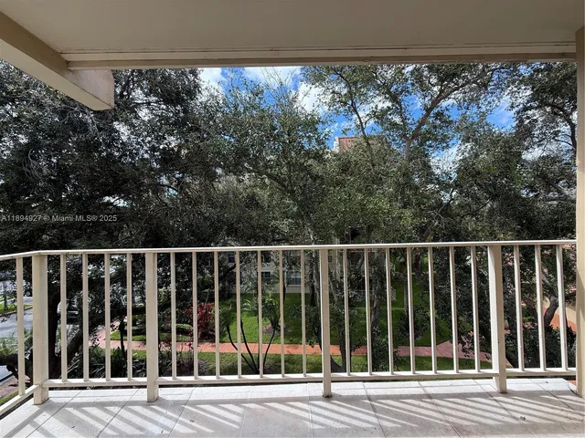 $299,000 | 13100 Southwest 92nd Avenue, Unit APH7, Miami, FL 33176