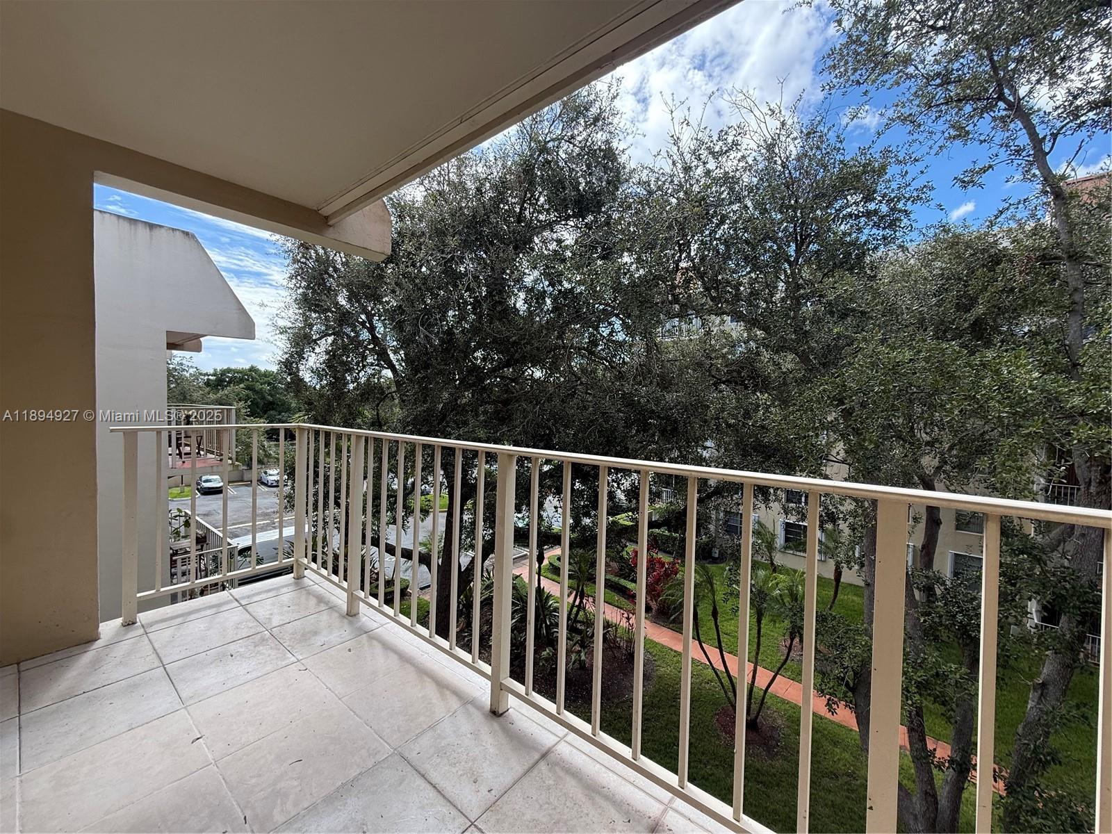13100 Southwest 92nd Avenue, Unit APH7 Miami, FL 33176 - Photo 7 of 26