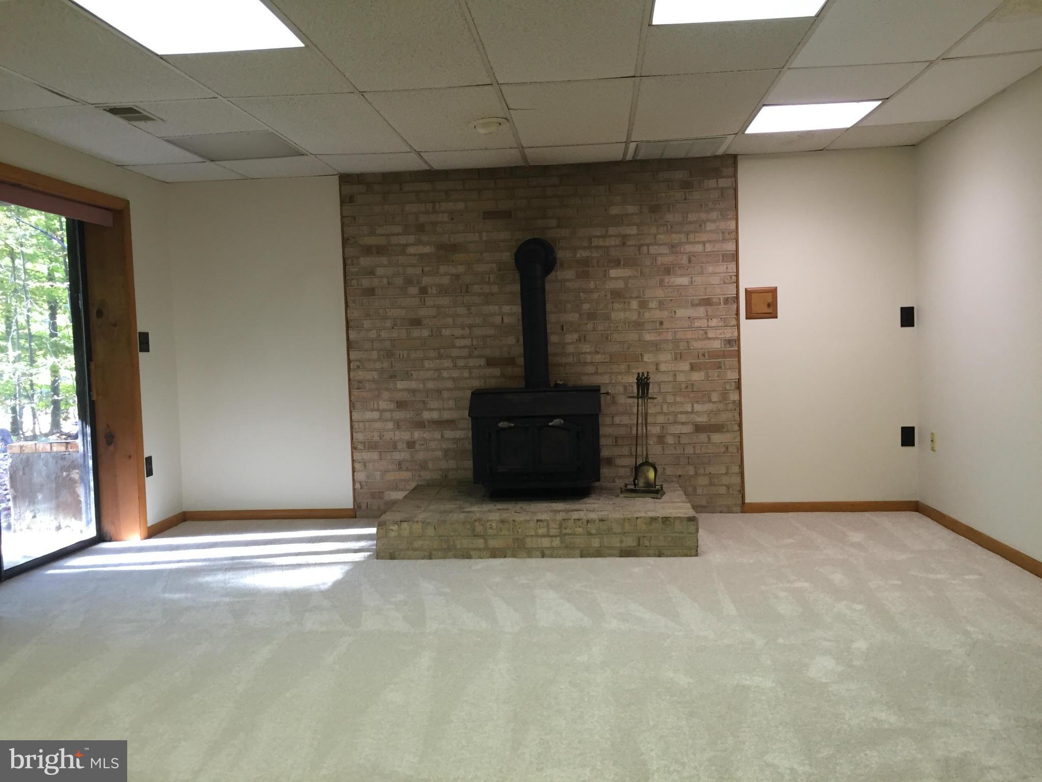 12371 Hunters Grove Road Manassas, VA 20112 - Photo 22 of 30 Family Room