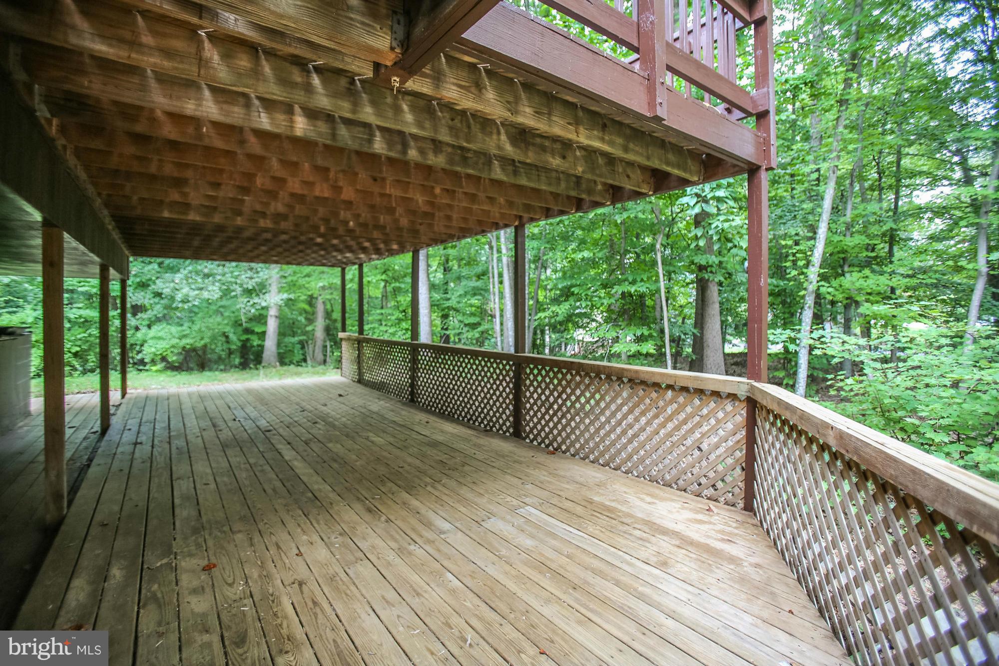 12371 Hunters Grove Road Manassas, VA 20112 - Photo 29 of 30 Exterior (Rear)