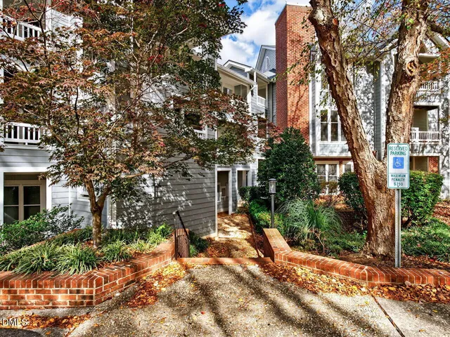 a picture of a wall with white wall painting