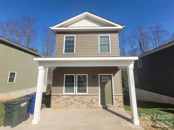 $1,595 | 1086 20th Street Northeast, Hickory, NC 28601