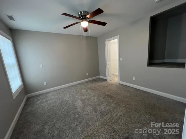 $1,615 | 1086 20th Street Northeast, Hickory, NC 28601