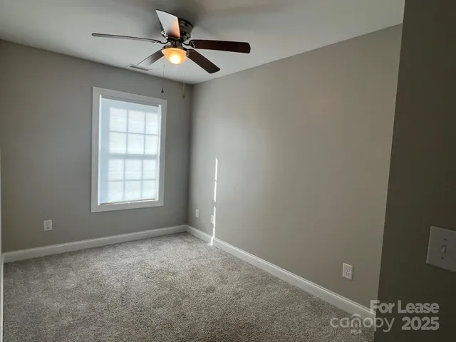 $1,615 | 1086 20th Street Northeast, Hickory, NC 28601