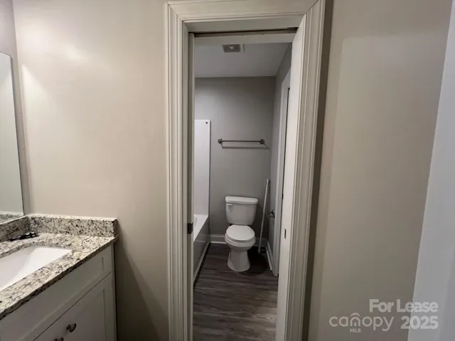 $1,615 | 1086 20th Street Northeast, Hickory, NC 28601