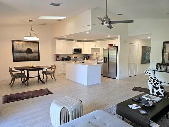 1705 Mariners Cove, Unit B Fort Pierce, FL 34950 - Photo 2 of 17 Dining Kitchen