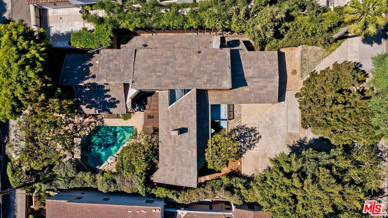 515 North Roxbury Drive Beverly Hills, CA 90210 - Photo 3 of 24