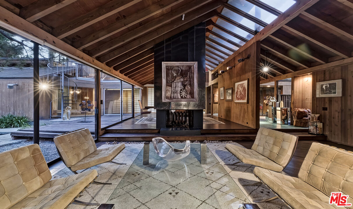 515 North Roxbury Drive Beverly Hills, CA 90210 - Photo 6 of 24