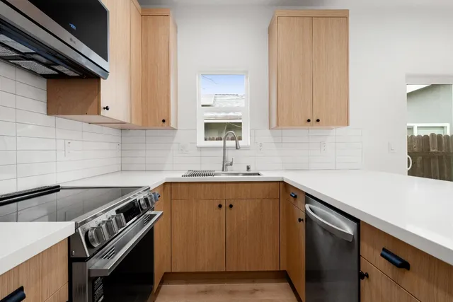 $629,999 | 3343 Western Avenue, Sacramento, CA 95838