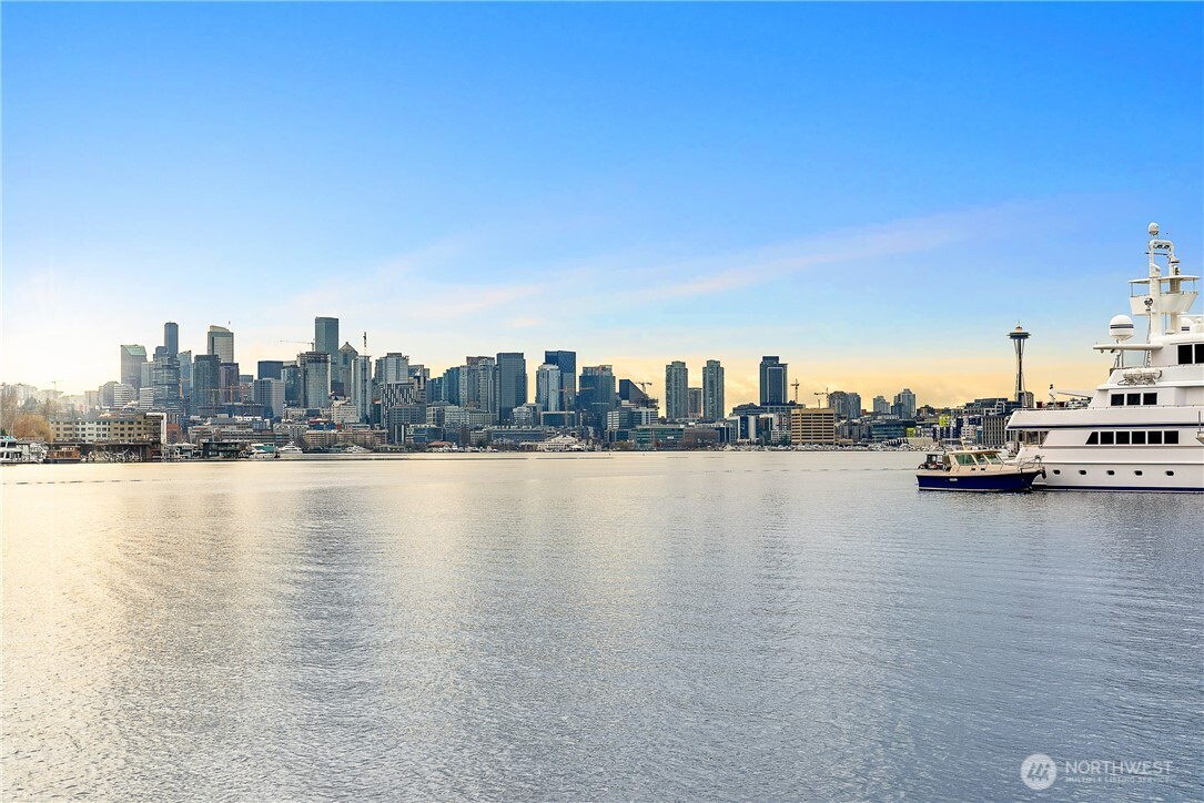 2309 North Northlake Way, Unit 10 Seattle, WA 98103 - Photo 1 of 5 a view of ocean and city view