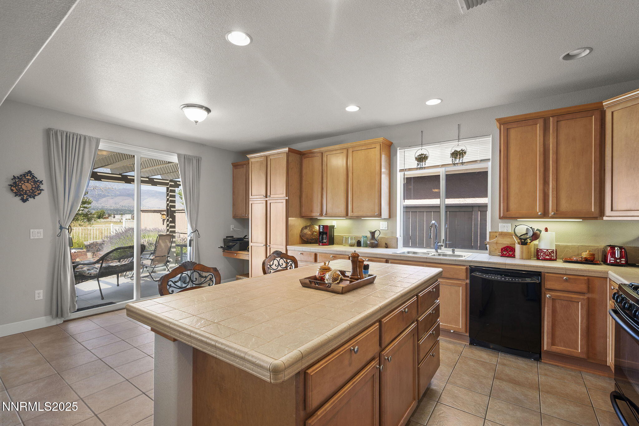 2520 Country Falls Lane Reno, NV 89521 - Photo 10 of 25 13-web-or-mls-_DSC0058
