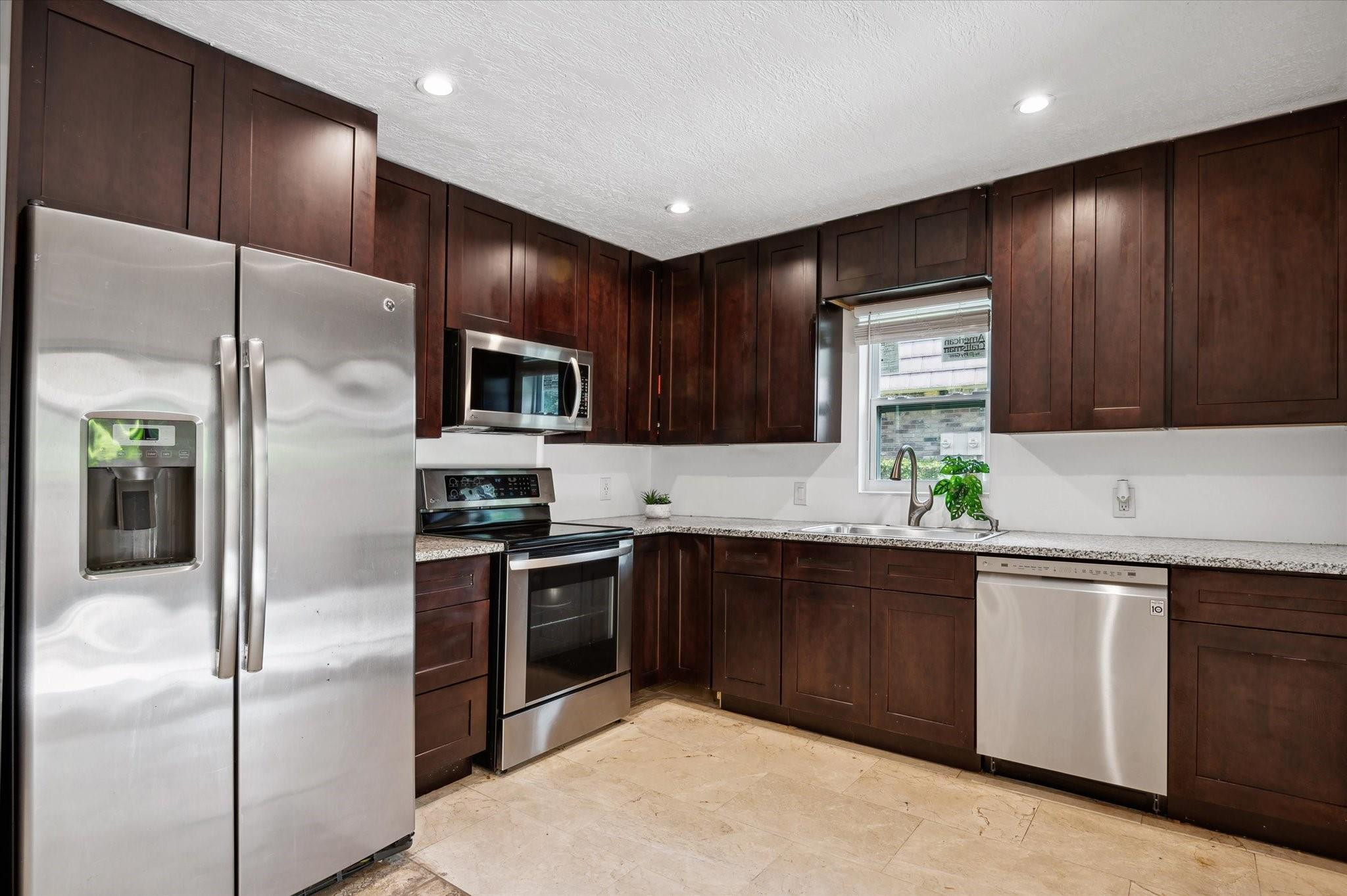 7570 Courtyard Run East Boca Raton, FL 33433 - Photo 7 of 17 Photo 7
