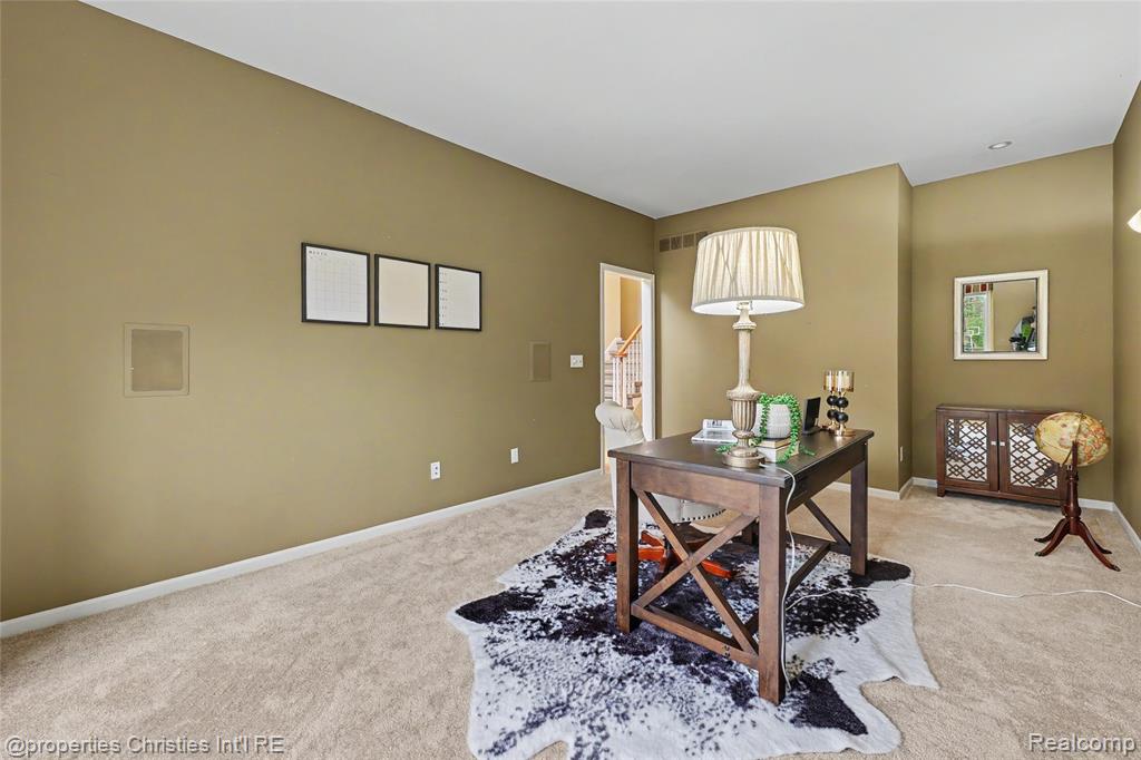 1811 Blue Grass Drive Rochester, MI 48306 - Photo 20 of 39