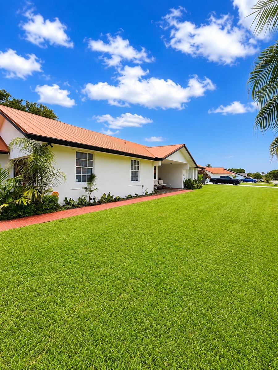 18740 Southwest 294th Terrace Homestead, FL 33030 - Photo 4 of 57