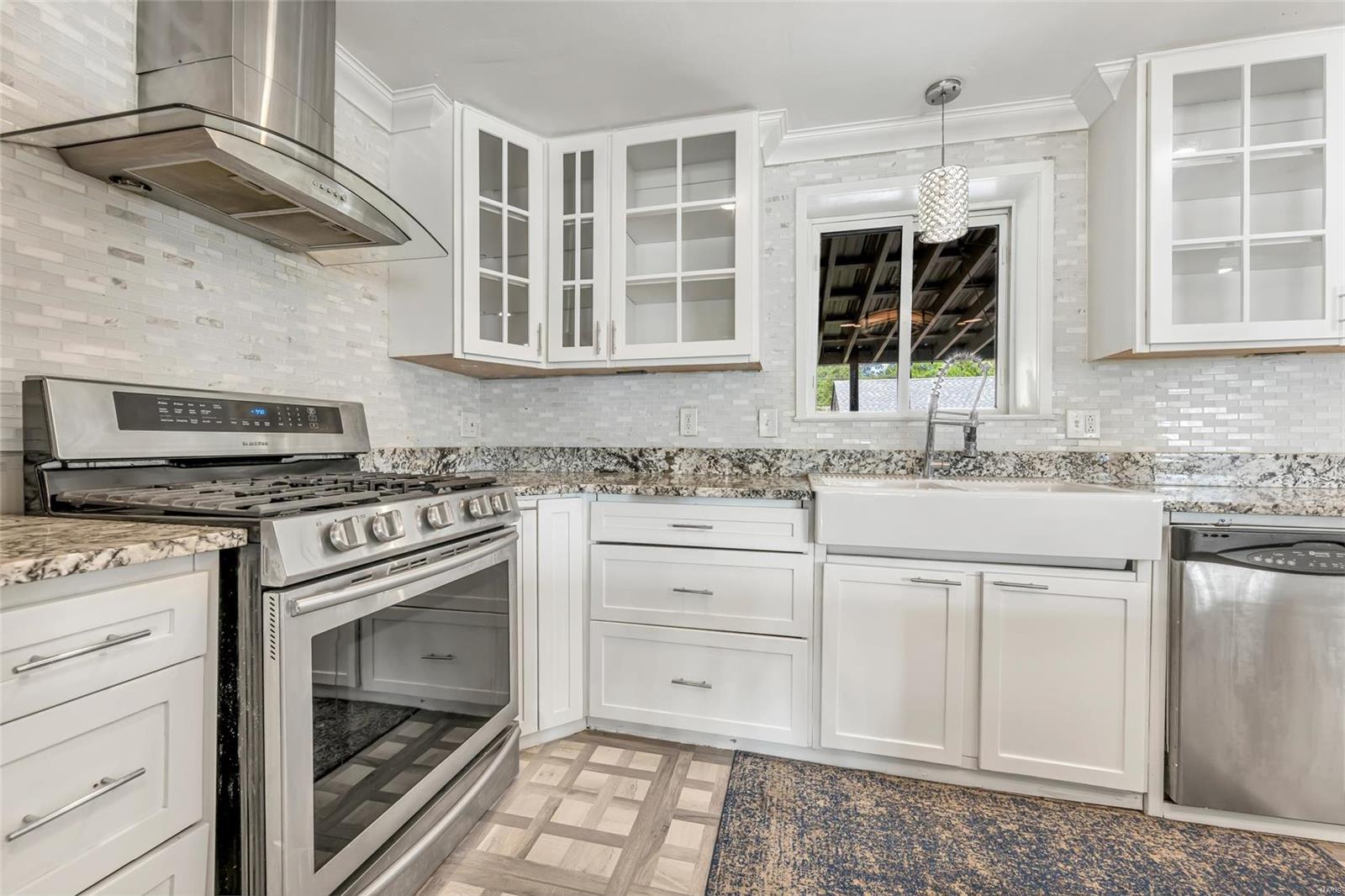 9737 Tesson Ferry Road St. Louis, MO 63123 - Photo 12 of 41