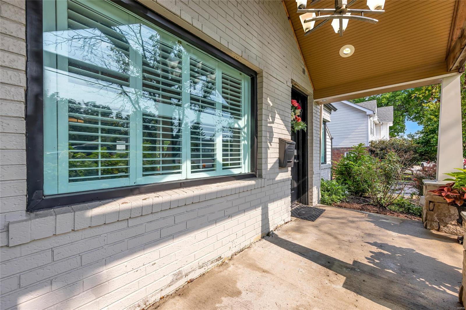9737 Tesson Ferry Road St. Louis, MO 63123 - Photo 4 of 41