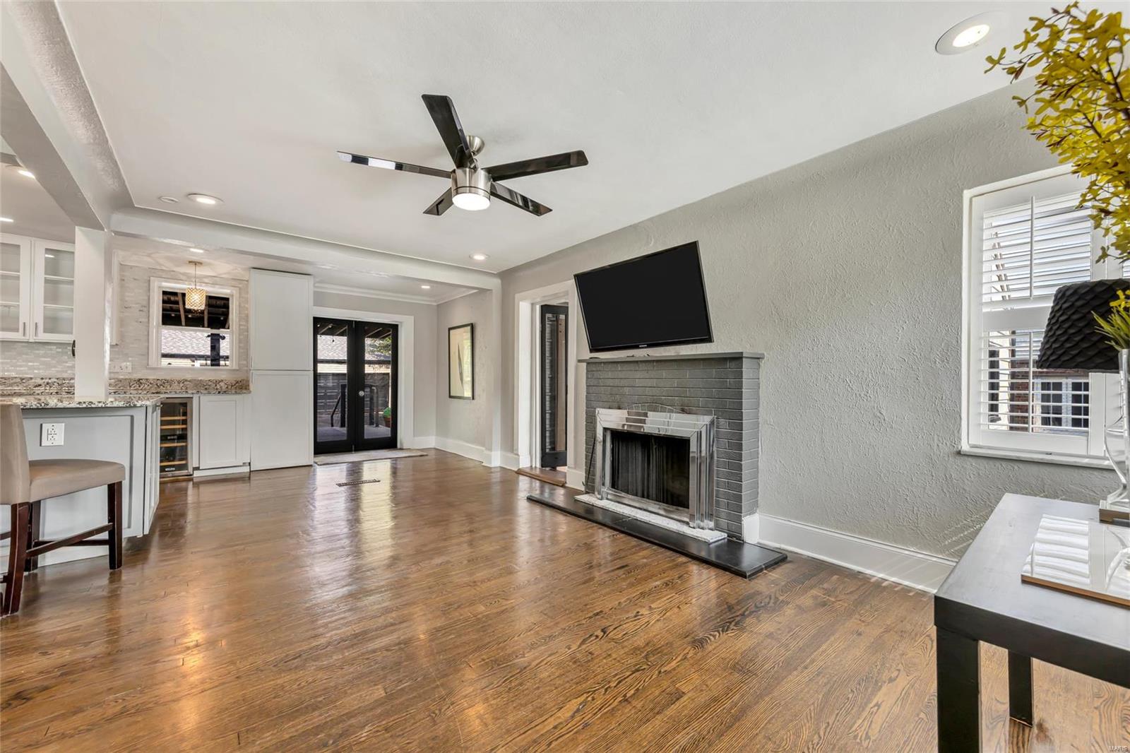 9737 Tesson Ferry Road St. Louis, MO 63123 - Photo 6 of 41