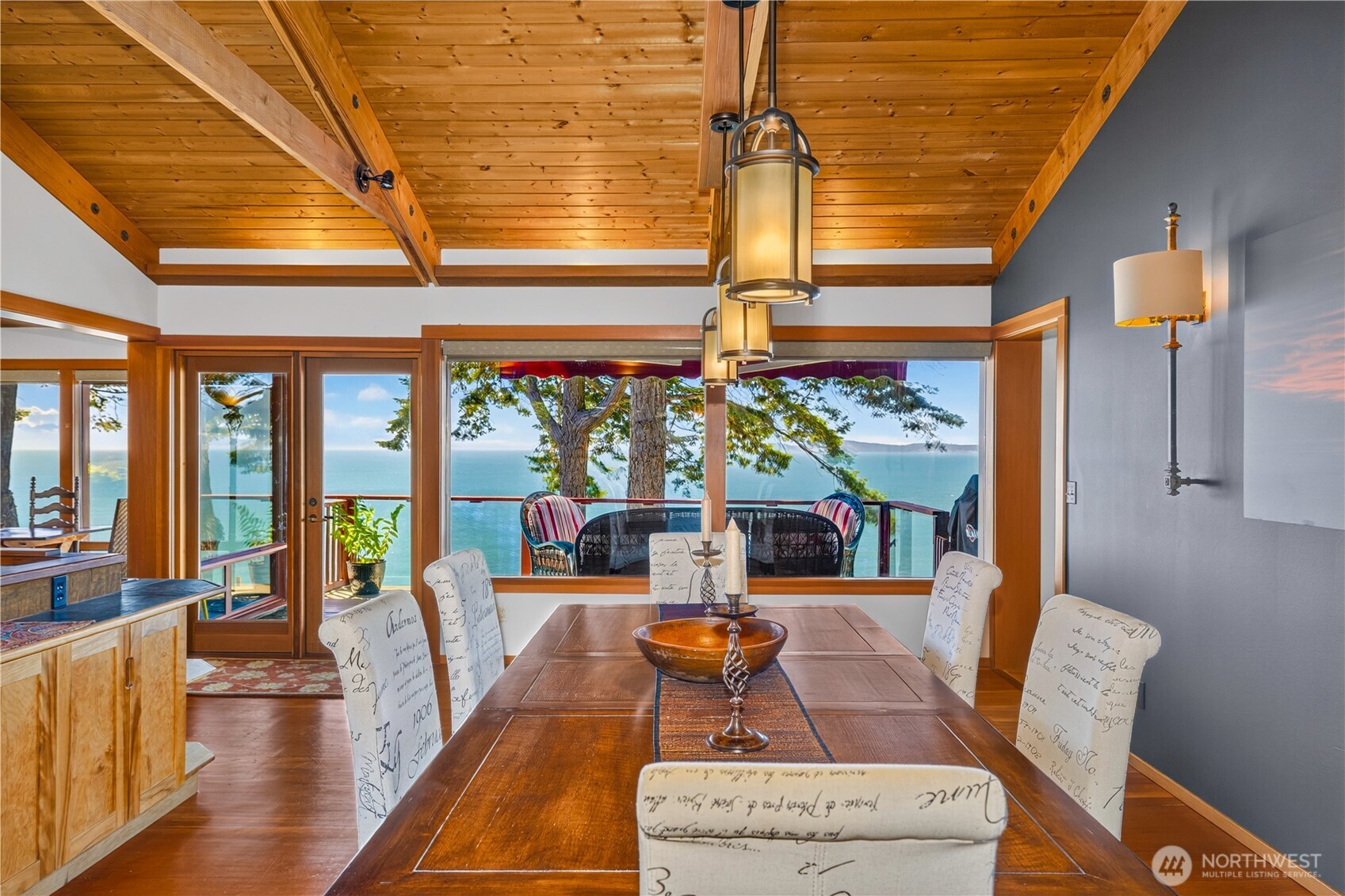 14122 Ervine Road Anacortes, WA 98221 - Photo 12 of 40