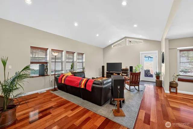 $1,199,999 | 1100 Wilson Road Northwest, Olympia, WA 98502