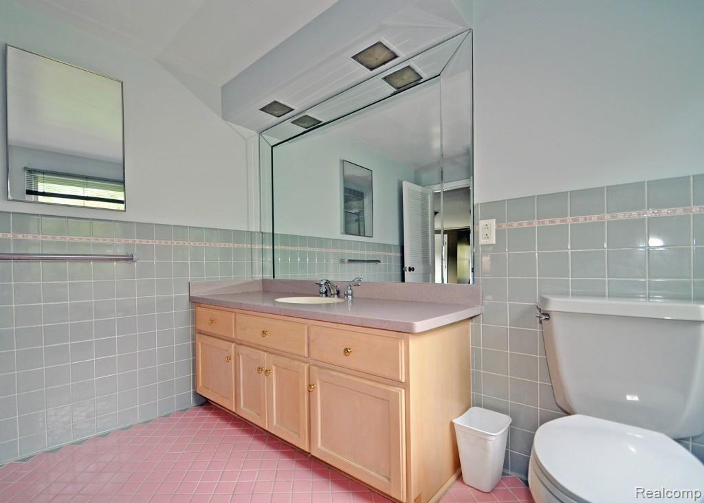 591 Renaud Road Grosse Pointe, MI 48236 - Photo 25 of 28 25.jpg