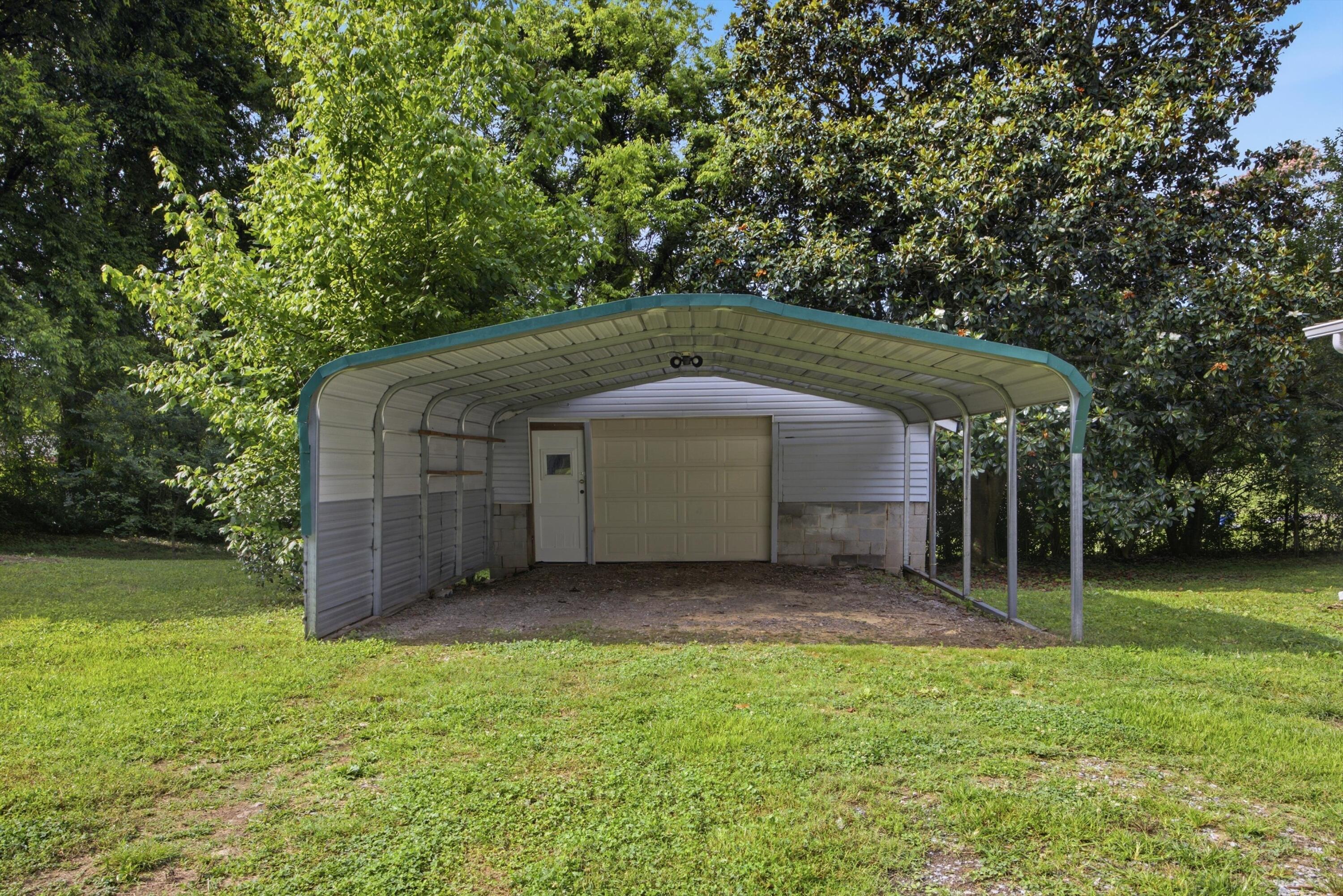 56 Meacham Road Rossville, GA 30741 - Photo 27 of 31 Garage
