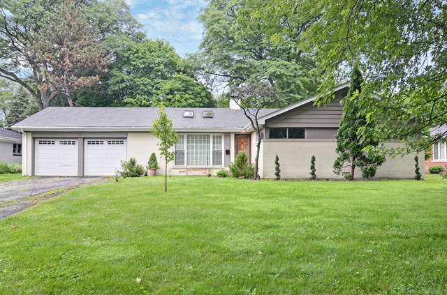 23 Springlake Avenue Hinsdale, IL 60521 - Photo 1 of 14
